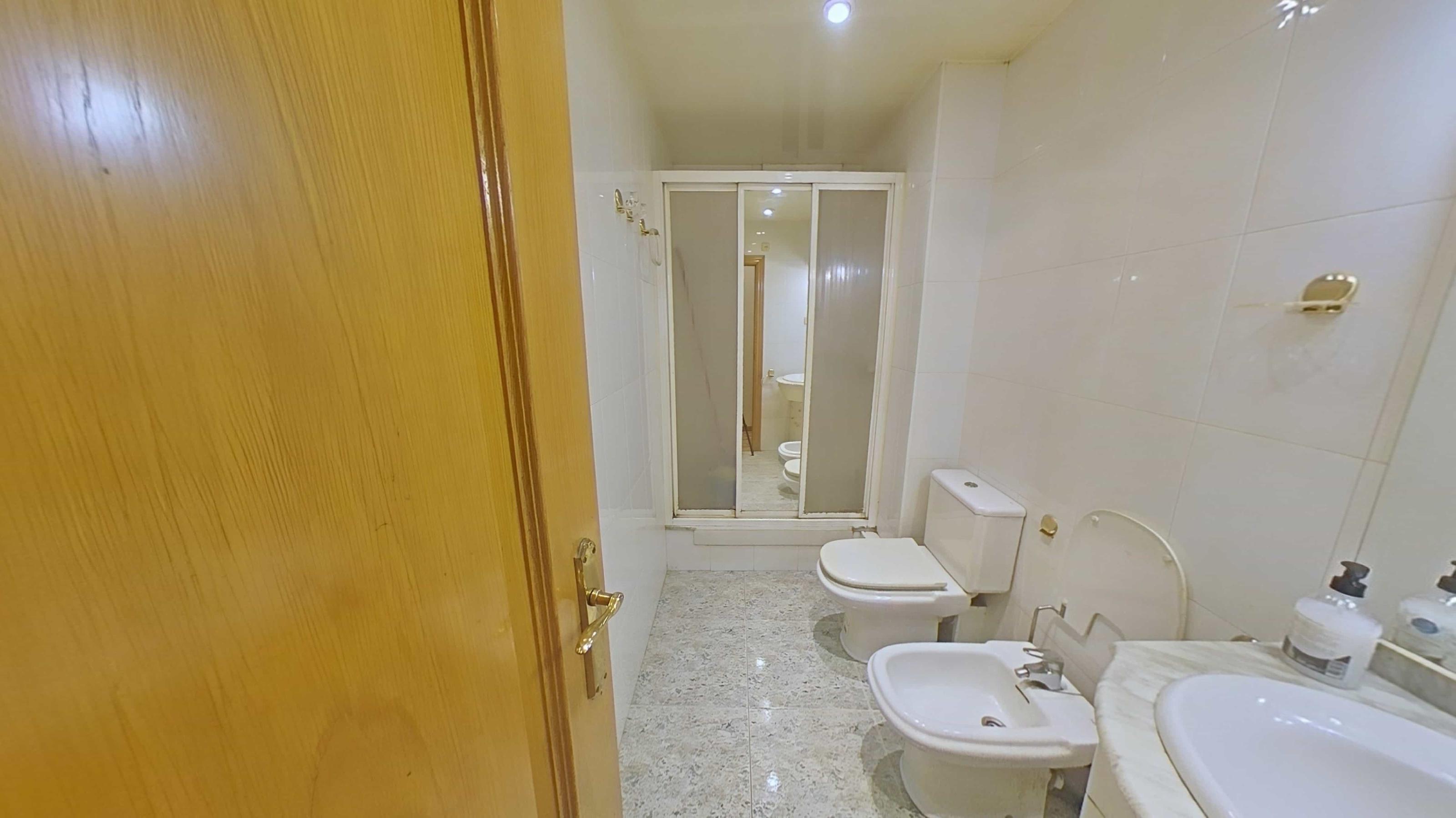 Imagen 37 Piso en venta en Barcelona / Mare de Deu de Montserrat - Vinyals