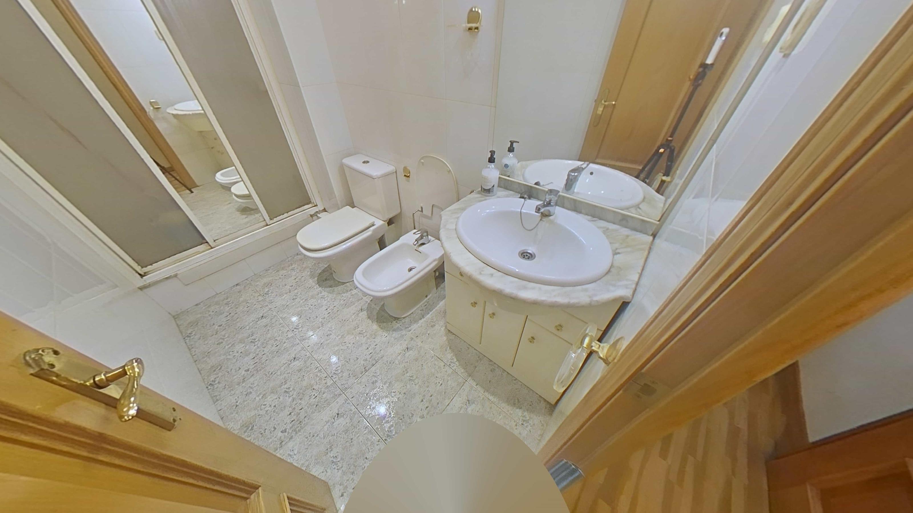 Imagen 38 Piso en venta en Barcelona / Mare de Deu de Montserrat - Vinyals