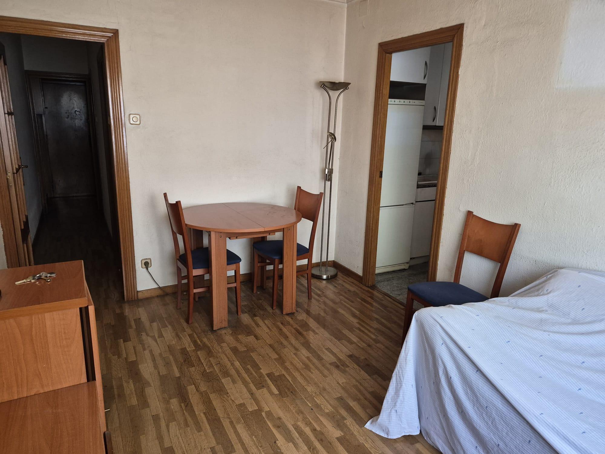 Imagen 2 Piso en venta en Barcelona / Mare de Deu de Montserrat - Vinyals