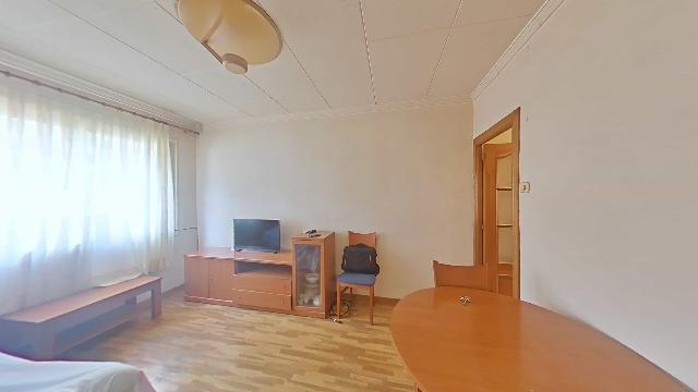 Imagen 1 Inmueble 305505 - Piso en venta en Barcelona / Mare de Deu de Montserrat - Vinyals