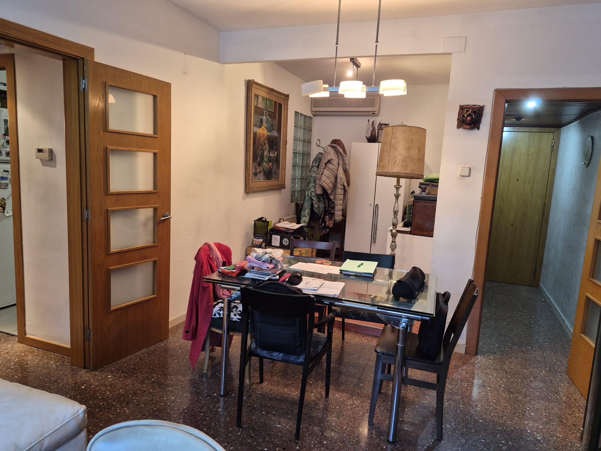Imagen 3 Piso en venta en Barcelona / Pza Guinardó - Pje de Llivia
