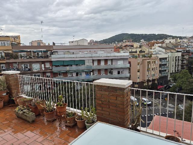 Imagen 3 Inmueble 305979 - Ático en venta en Barcelona / Manigua - Pg Maragall