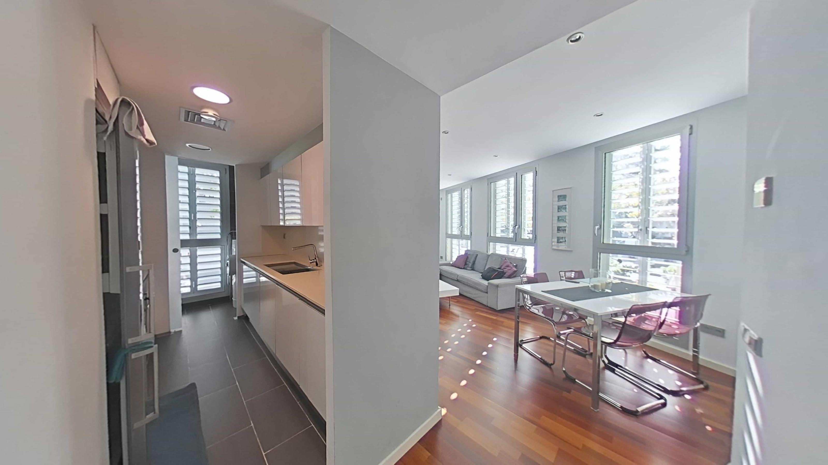 Imagen 10 Piso en venta en Barcelona / Dr. Aiguader - Pg Joan de Borbó