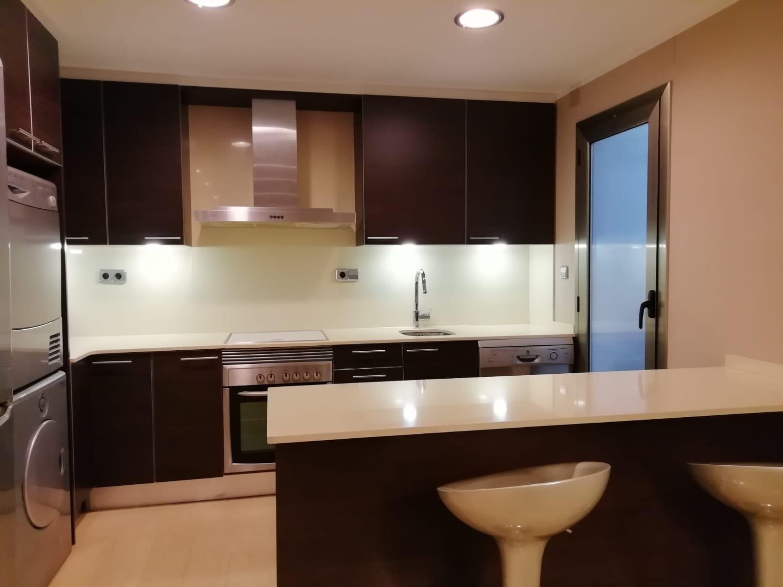 Imagen 2 Piso en alquiler en Barcelona / Esquina calle Hurtado