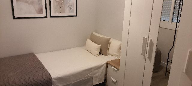 Imagen 10 Inmueble 299941 - Piso en alquiler en Barcelona / C/ Craywinckel - Pça Antoni Comin