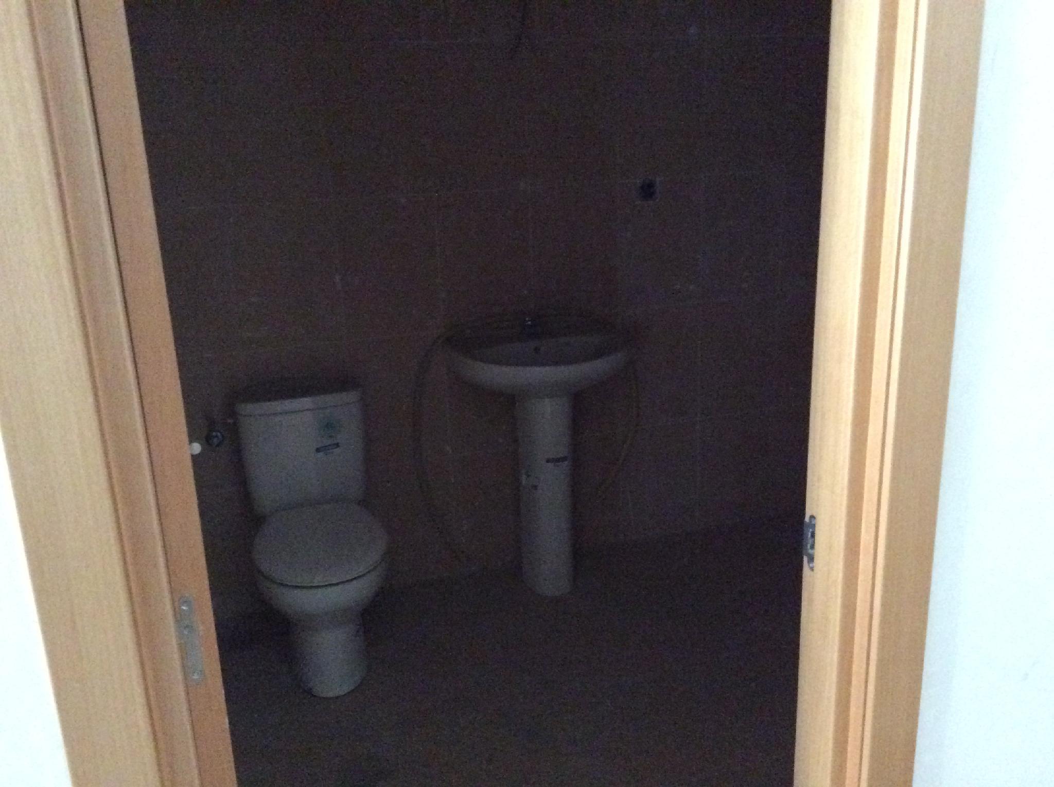 Imagen 6 Local Comercial en venta en Piera /  La Bovila , junto servicios sociales