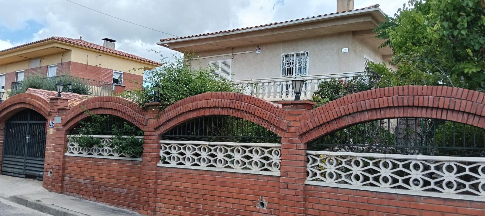 Imagen 1 Casa Aislada en venta en Piera / Residencial  Can Claramunt 