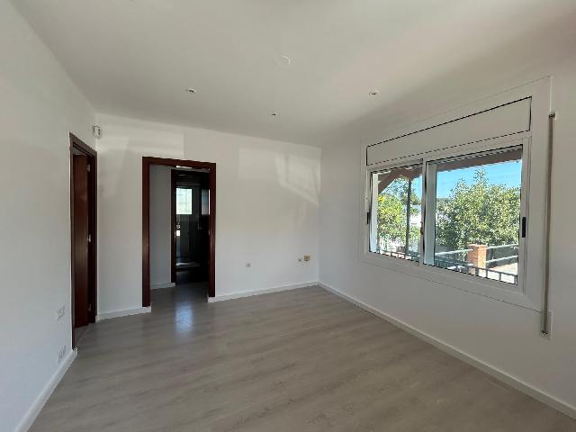 Imagen 5 Inmueble 301409 - Casa Aislada en venta en Piera / Urbanización Can Canals