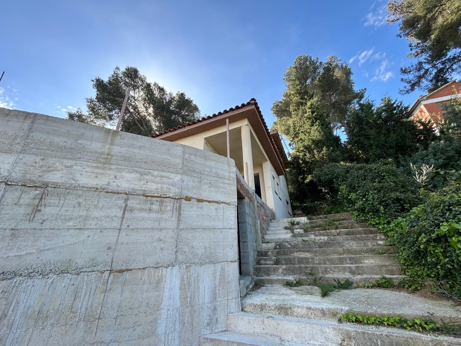 Imagen 2 Casa Aislada en venta en Piera / Urbanización Can Canals