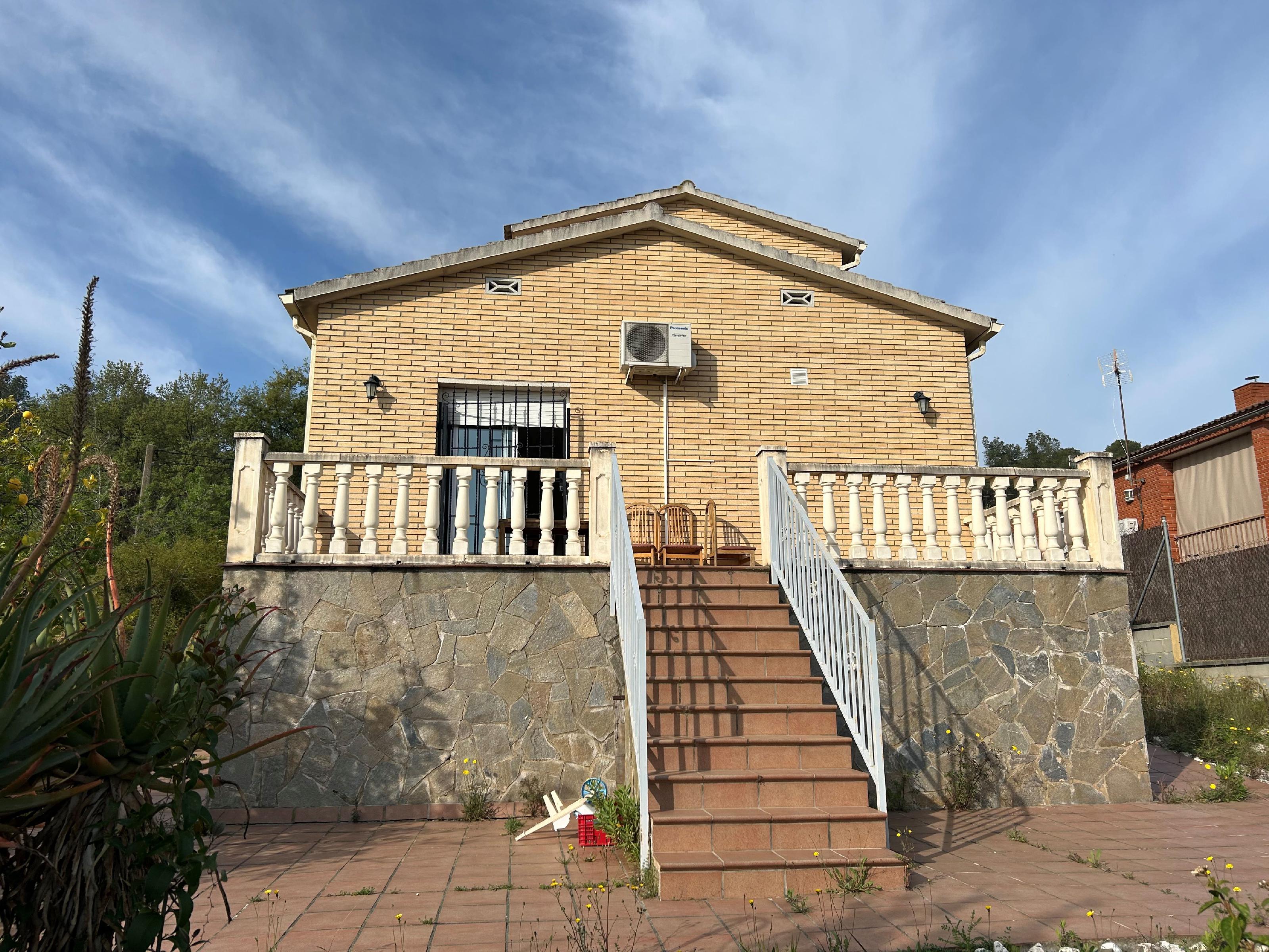 Imagen 1 Casa Aislada en alquiler en Piera / Urbanización Can Bou