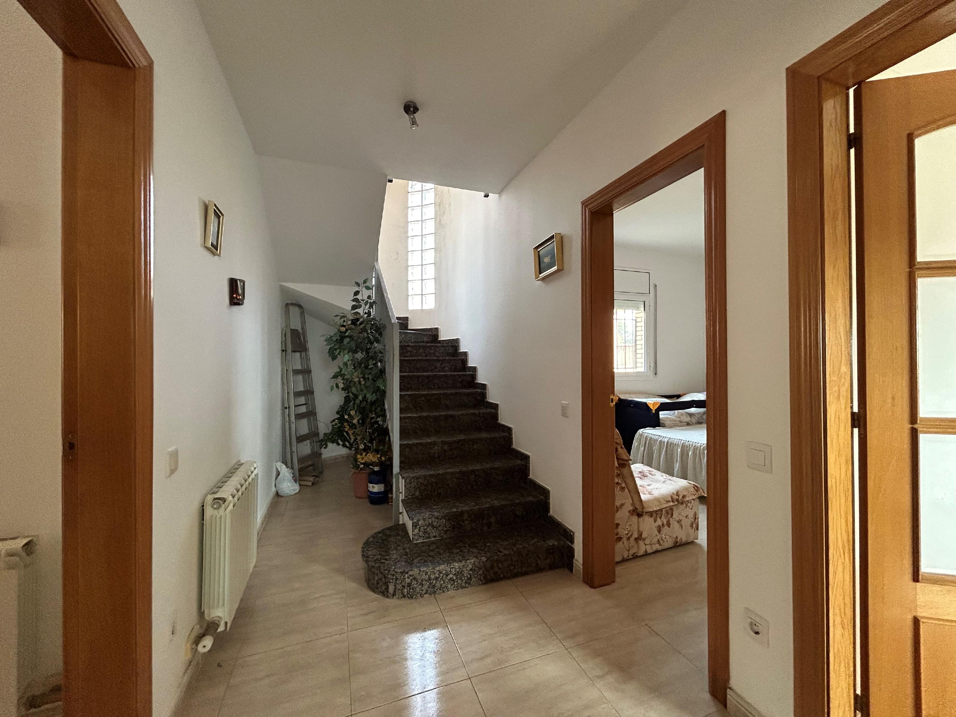 Imagen 2 Casa Aislada en alquiler en Piera / Urbanización Can Bou