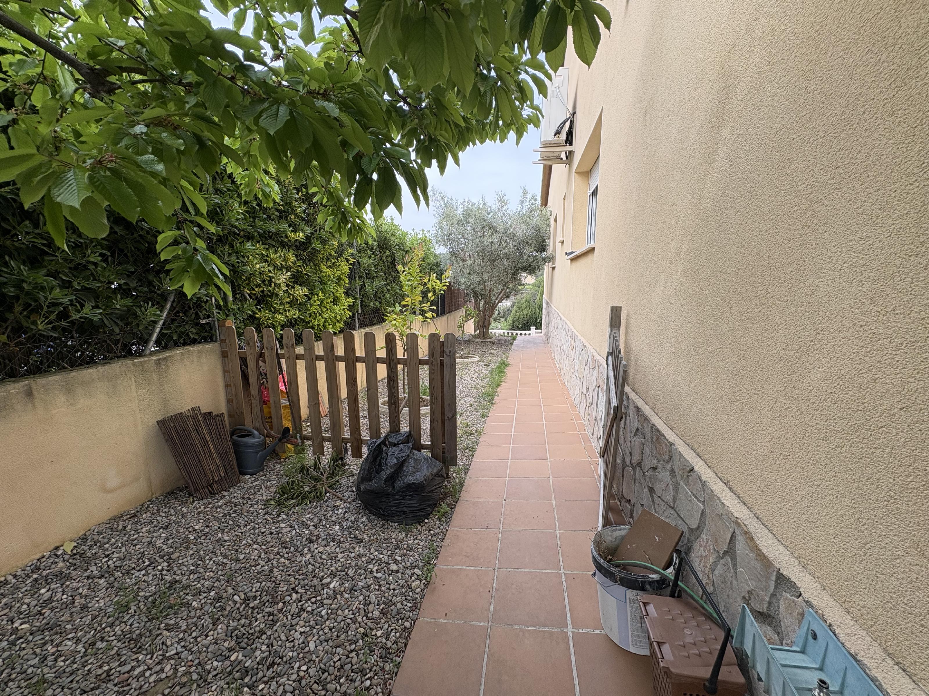 Imagen 4 Casa Aislada en venta en Masquefa / Urbanización Can Parellada 