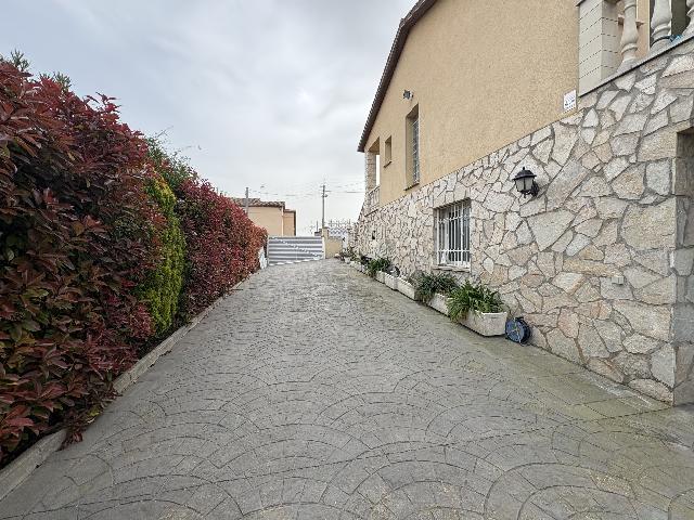 Imagen 3 Inmueble 302112 - Casa Aislada en venta en Masquefa / Urbanización Can Parellada 