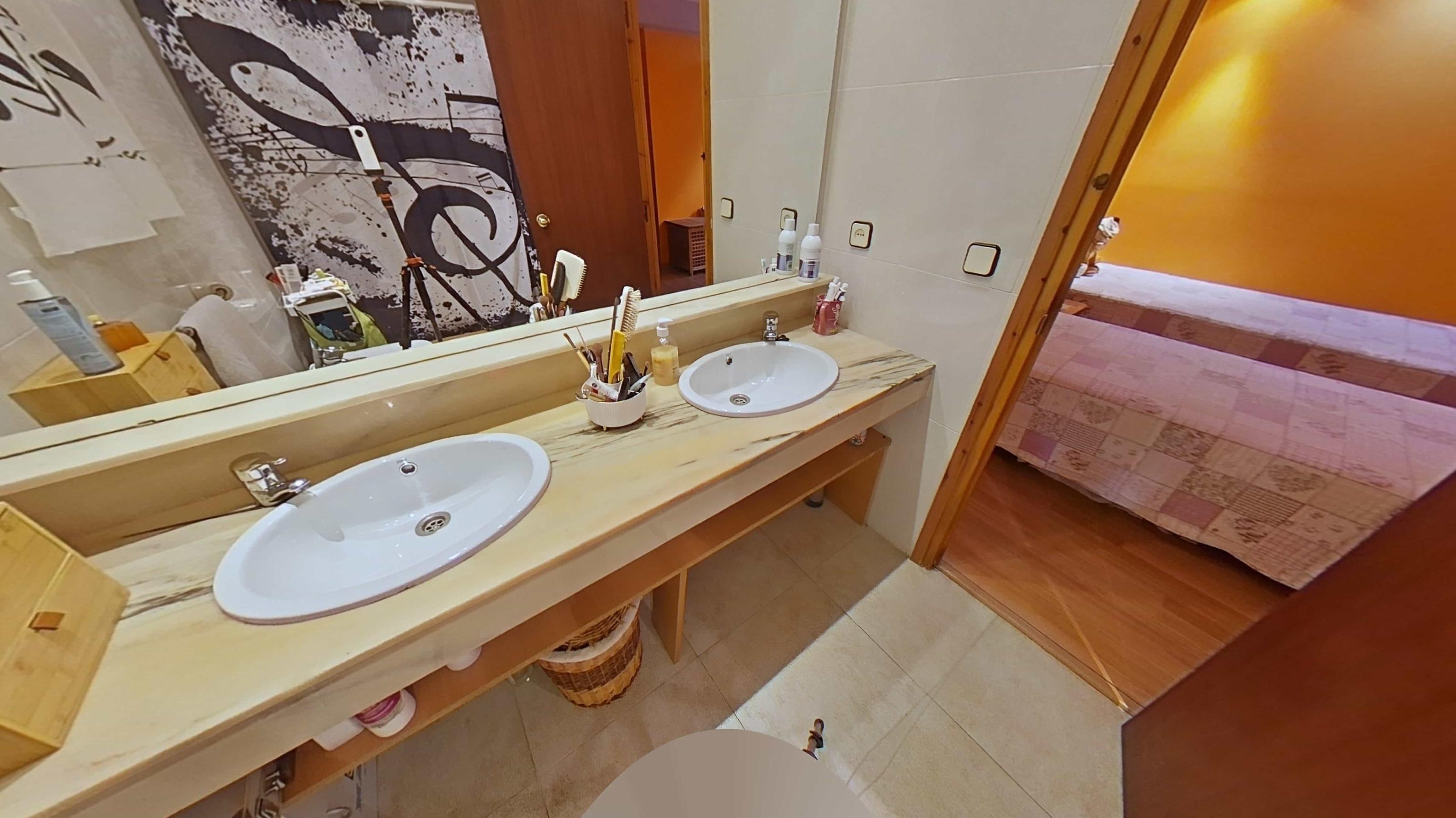 Imagen 31 Casa Aislada en venta en Piera / Urbanización Can Bou