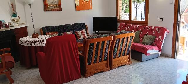 Imagen 3 Inmueble 303092 - Casa Aislada en venta en Mediona / Urbanización San Elias 