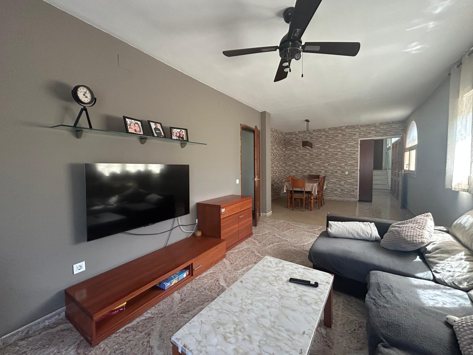 Imagen 6 Casa Aislada en venta en Pobla De Claramunt La / Urbanización Les Garrigues
