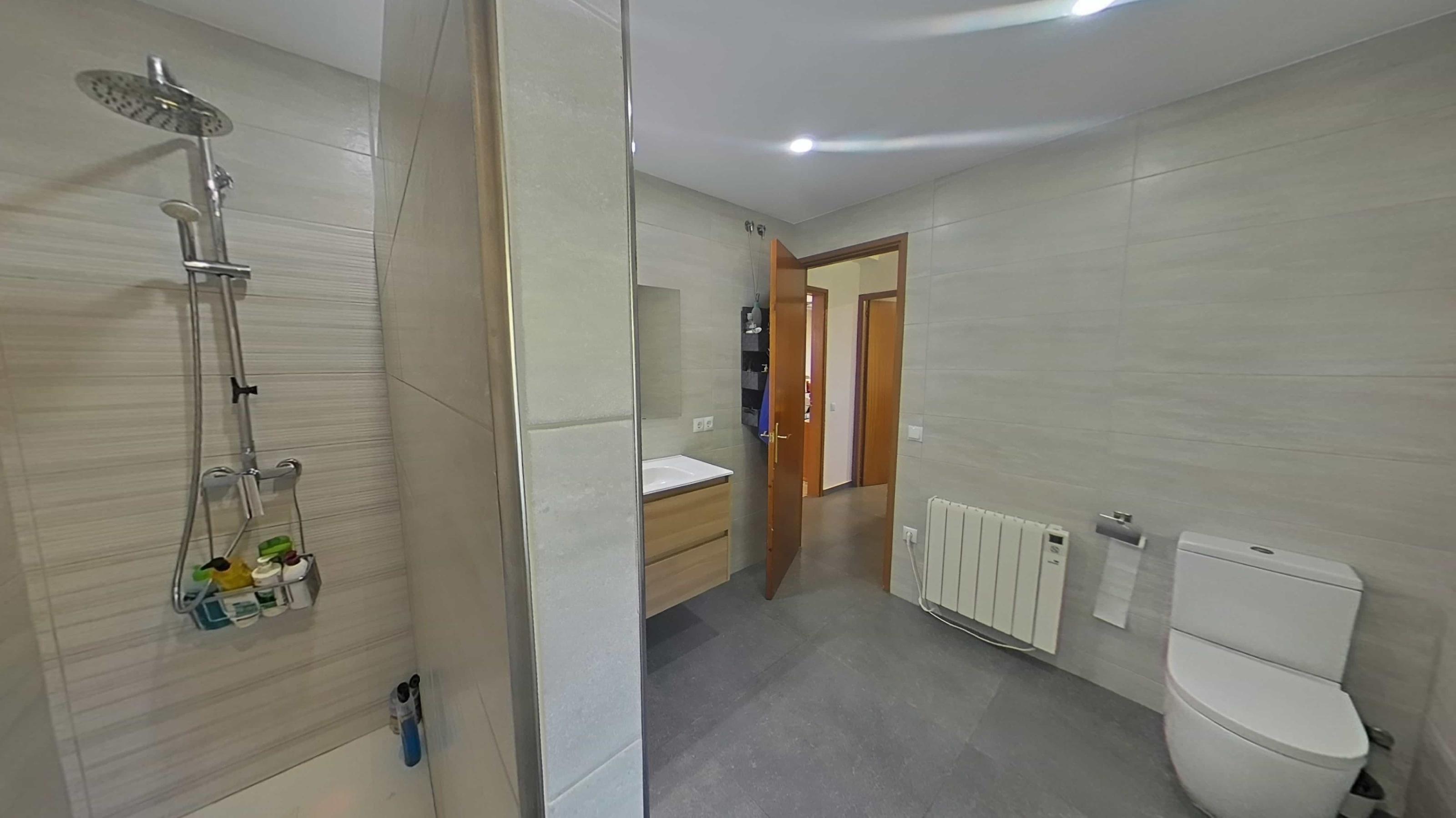 Imagen 44 Casa Aislada en venta en Pobla De Claramunt La / Urbanización Les Garrigues