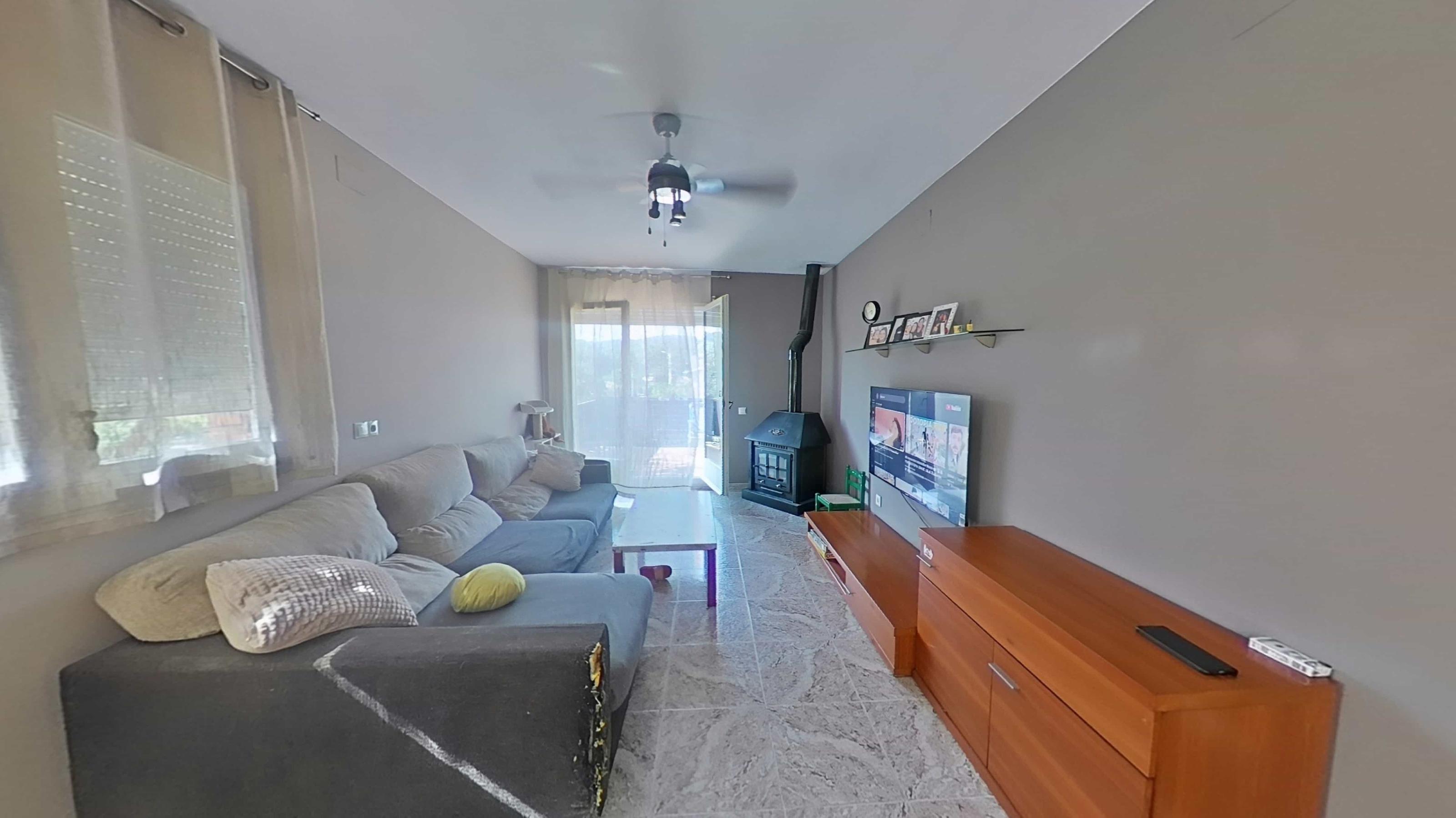 Imagen 48 Casa Aislada en venta en Pobla De Claramunt La / Urbanización Les Garrigues
