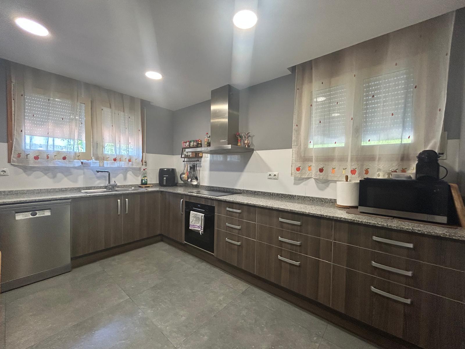 Imagen 8 Casa Aislada en venta en Pobla De Claramunt La / Urbanización Les Garrigues