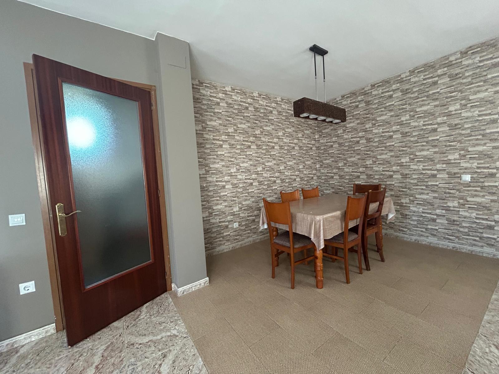 Imagen 5 Casa Aislada en venta en Pobla De Claramunt La / Urbanización Les Garrigues