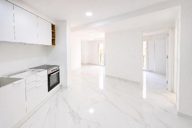 Imagen 1 Inmueble 293368 - Piso en venta en Valencia / Próxima a la plaza de Rojas Clemente