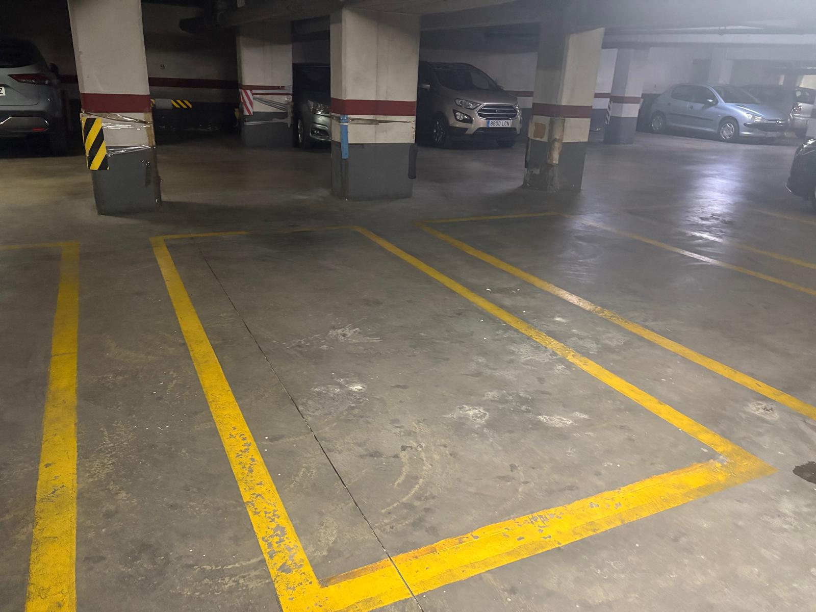 Imagen 2 Parking Coche en venta en Valencia / Entre la calle Mosén Febrer y calle Juan de Celaya