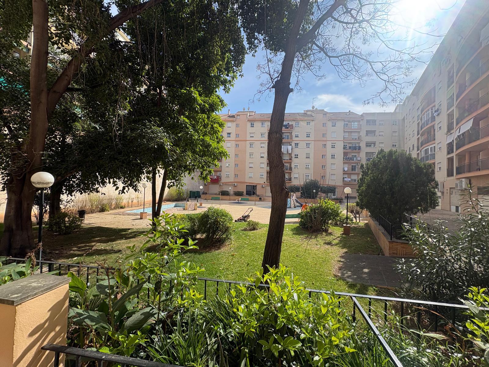 Imagen 38 Ático en venta en Valencia / Junto para de metro de Patraix