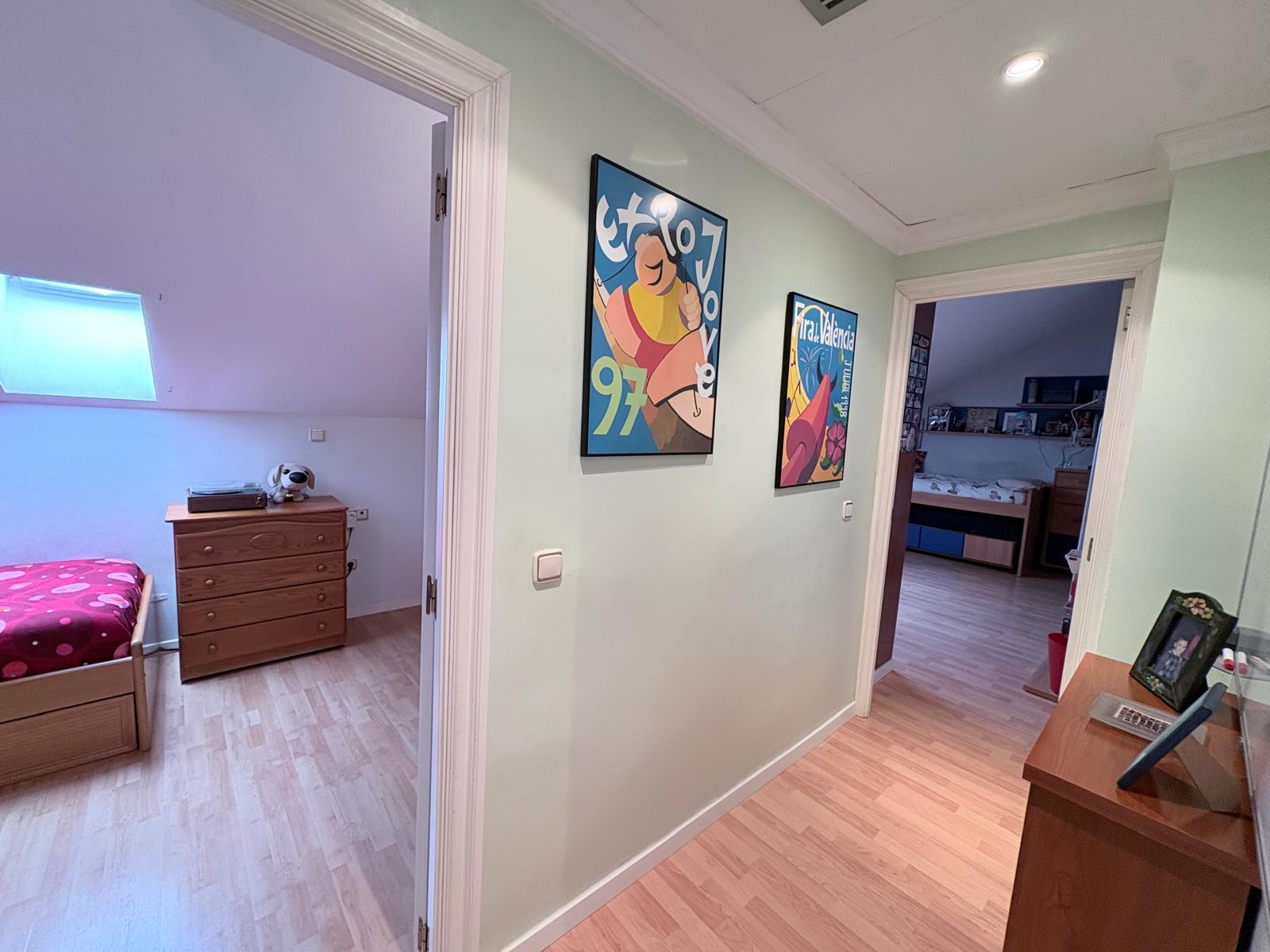 Imagen 32 Ático en venta en Valencia / Junto para de metro de Patraix