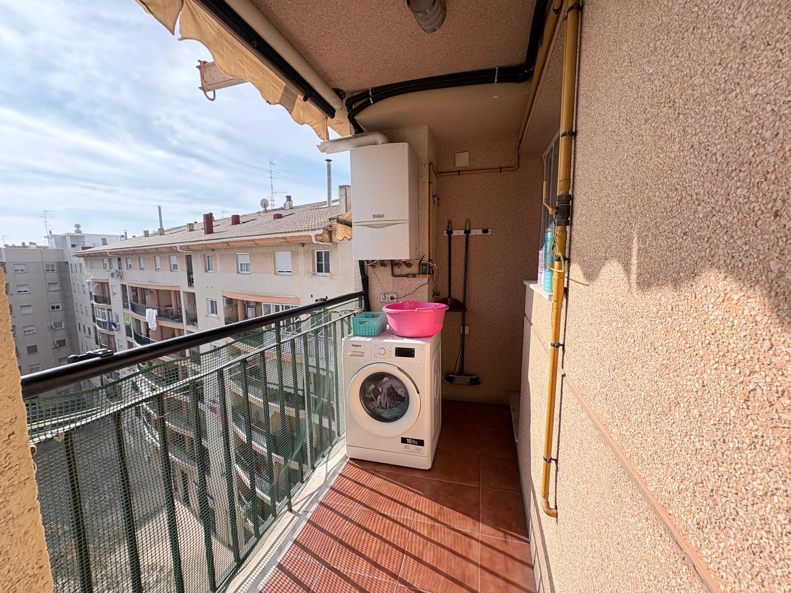 Imagen 10 Ático en venta en Valencia / Junto para de metro de Patraix
