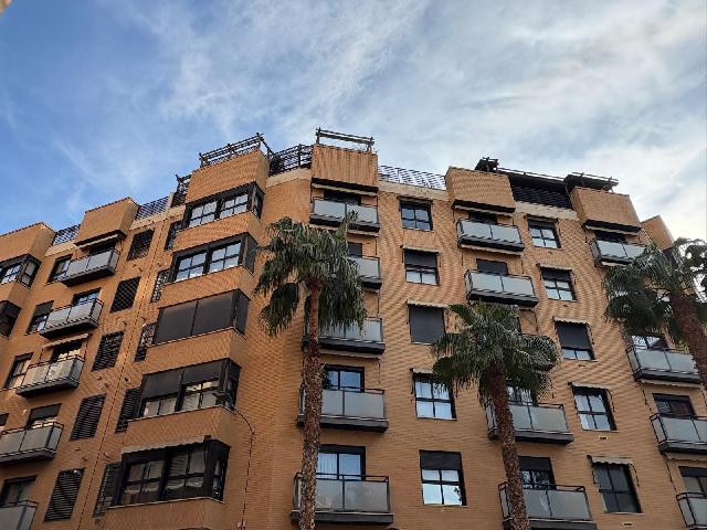 Imagen 4 Inmueble 298502 - Ático en venta en Valencia / Junto para de metro de Patraix