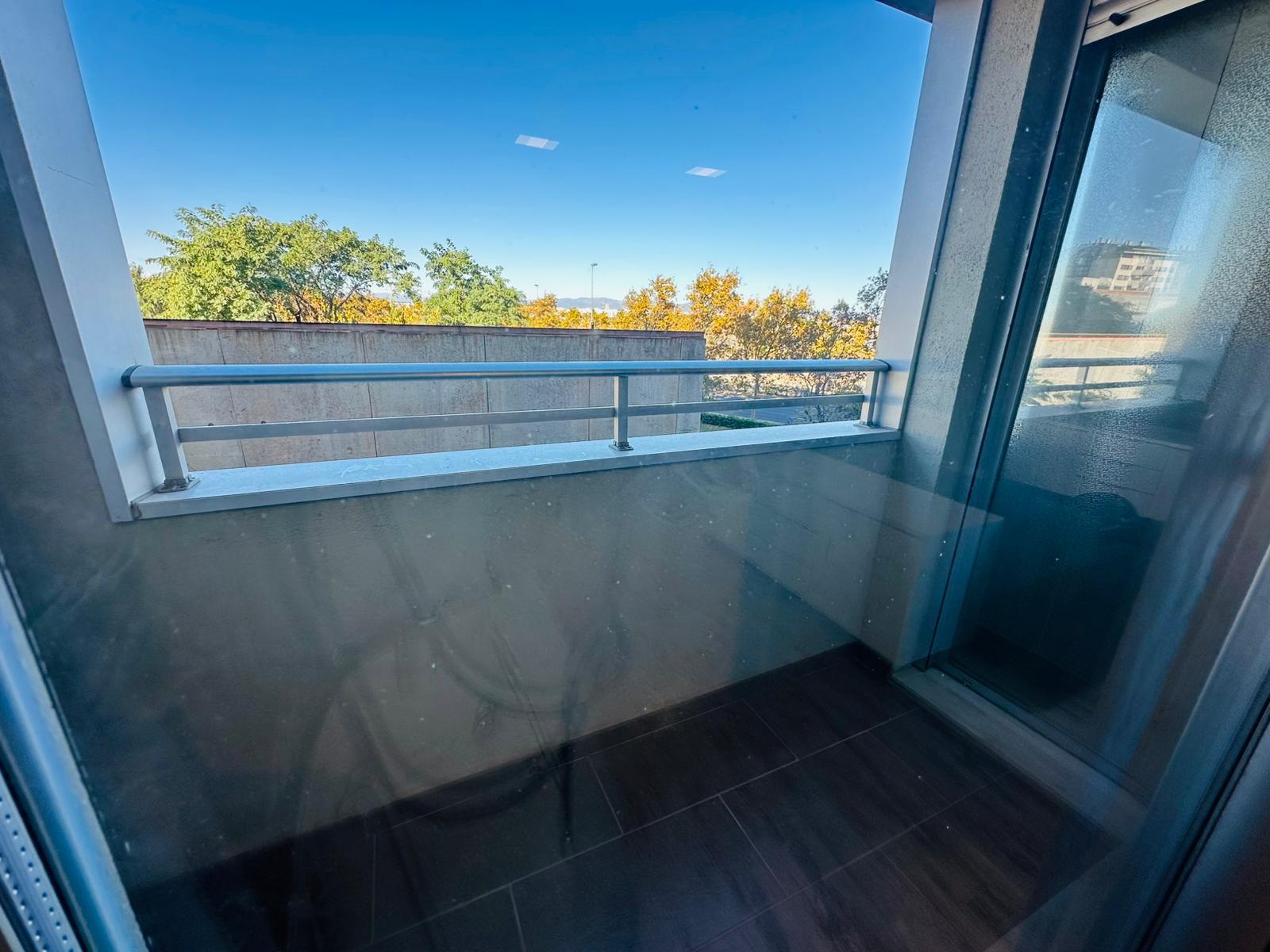 Imagen 4 Piso en venta en Valencia / Próximo a la parada de metro Machado