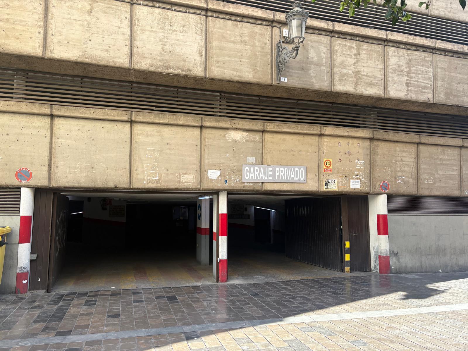 Imagen 1 Parking Coche en alquiler en Valencia / Junto a la Plaza del Ayuntamiento