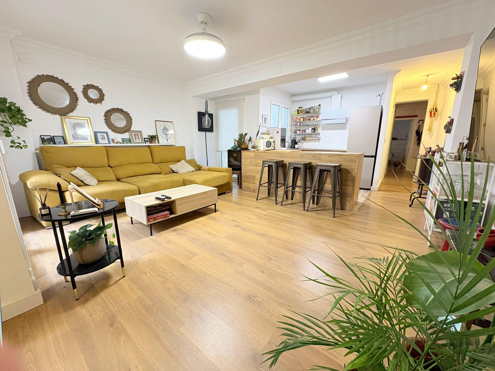 Imagen 1 Piso en venta en Valencia / Próximo a la Marina de Valencia y playas de la ciudad