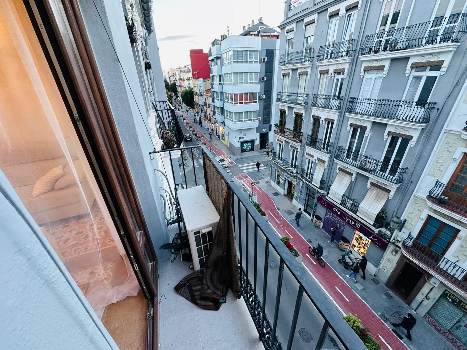 Imagen 16 Piso en venta en Valencia / Próxima a Gran Via de las Germanías 