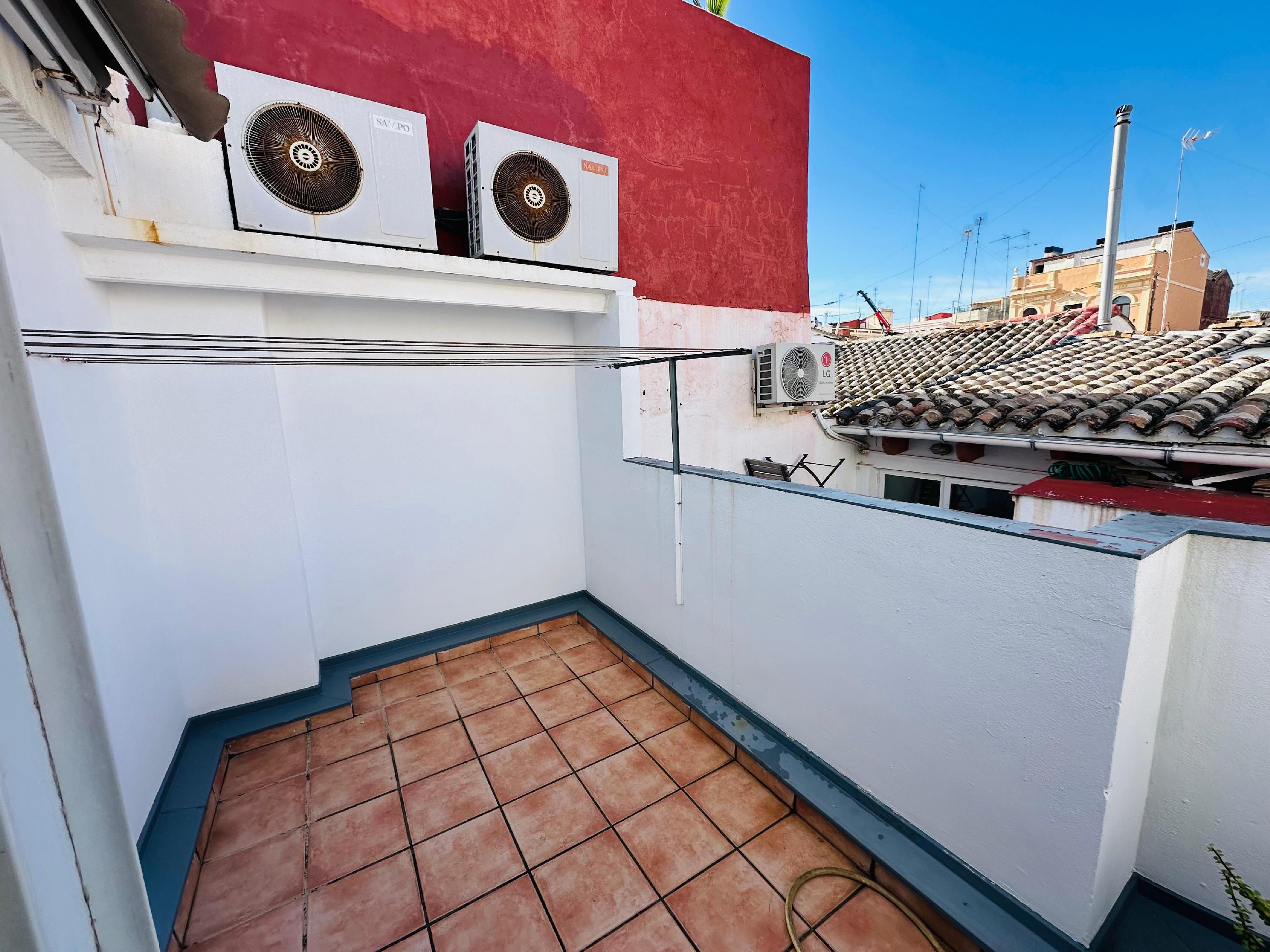 Imagen 2 Casa en venta en Valencia / A un paso de la Plaza Armada Española
