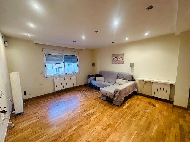 Imagen 1 Inmueble 299412 - Piso en venta en Valencia / A un paso de la playa de la Malvarrosa