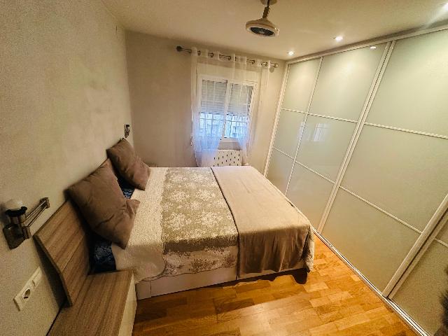 Imagen 4 Inmueble 299412 - Piso en venta en Valencia / A un paso de la playa de la Malvarrosa