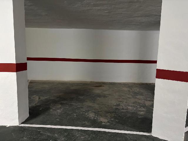 Imagen 1 Inmueble 299467 - Parking Coche en venta en Valencia / En el corazón de Ruzafa, junto al Mercado