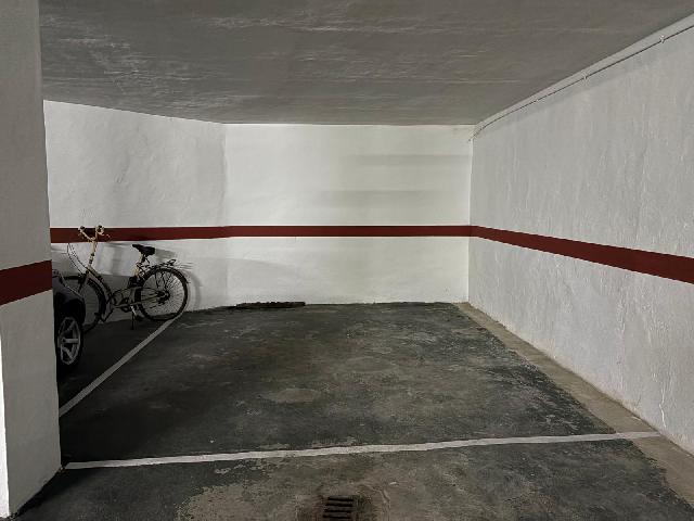 Imagen 1 Inmueble 299975 - Parking Coche en venta en Valencia / En el corazón de Ruzafa, junto al Mercado