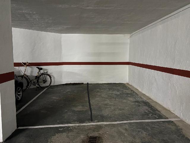 Imagen 1 Inmueble 299975 - Parking Coche en venta en Valencia / En el corazón de Ruzafa, junto al Mercado