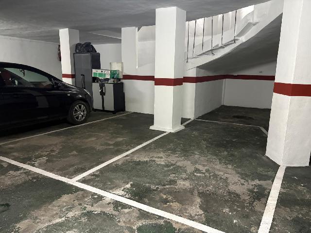 Imagen 2 Inmueble 299977 - Parking Coche en venta en Valencia / En el corazón de Ruzafa, junto al Mercado