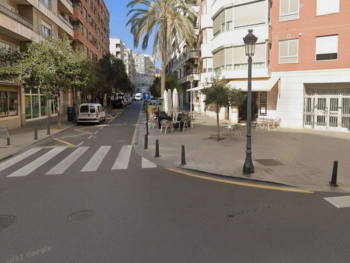 Imagen 9 Parking Coche en venta en Valencia / En el corazón de Ruzafa, junto al Mercado