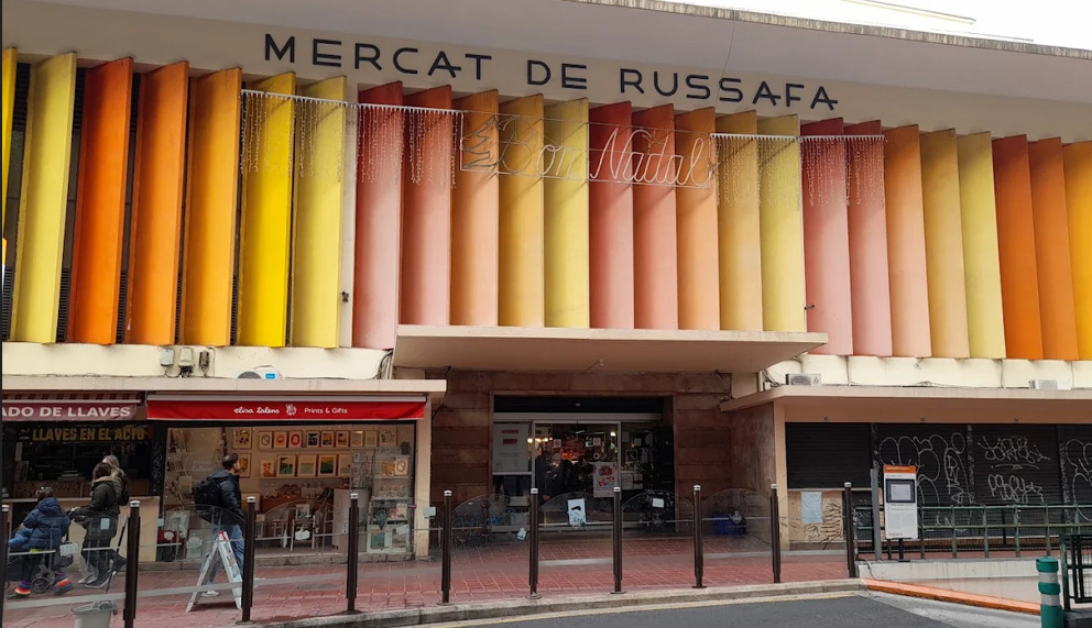 Imagen 12 Parking Coche en venta en Valencia / En el corazón de Ruzafa, junto al Mercado