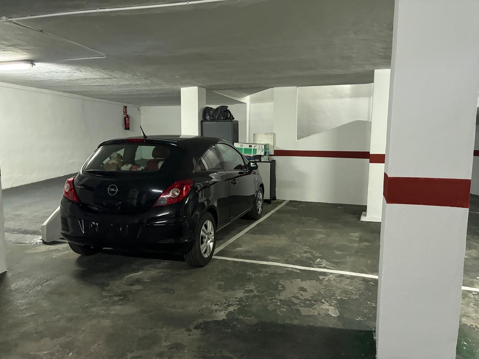 Imagen 3 Parking Moto en venta en Valencia / En el corazón de Ruzafa, junto al Mercado