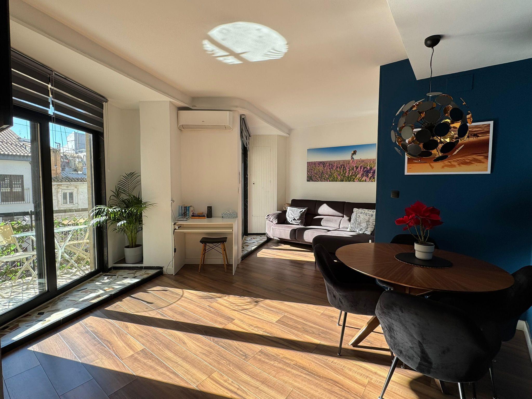 Imagen 1 Piso en venta en Valencia / Junto al Mercado Central