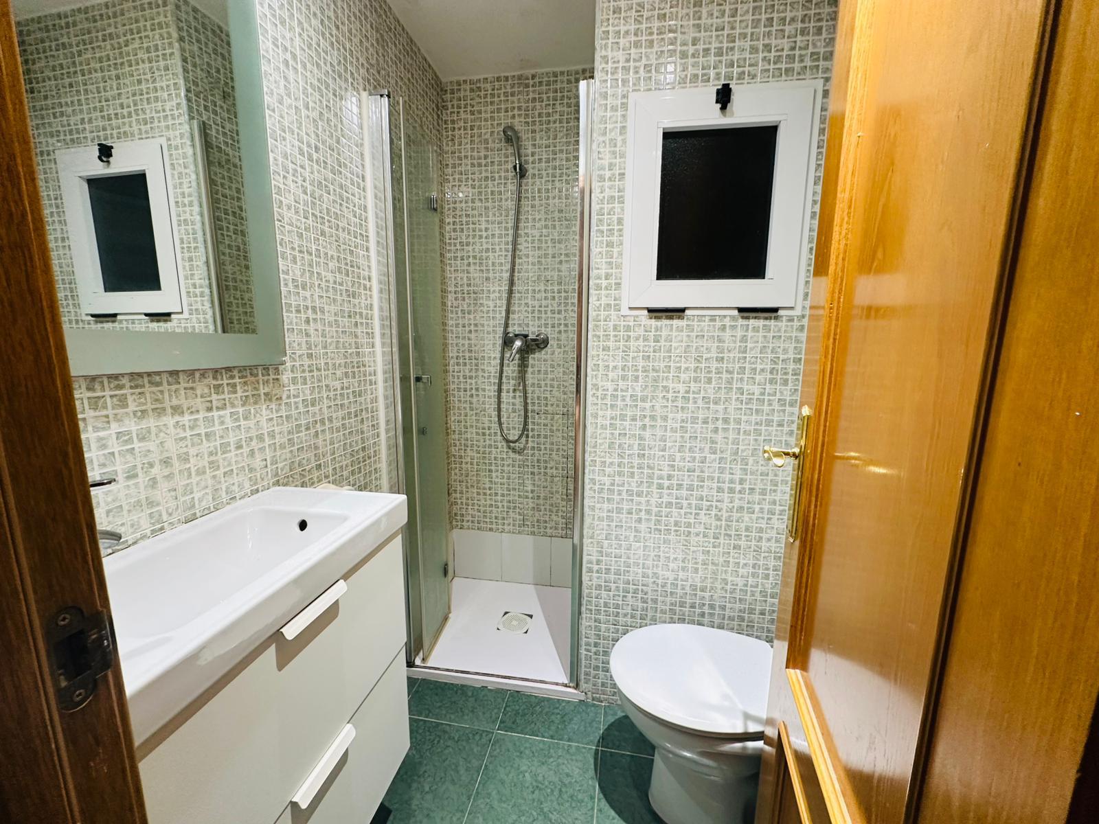 Imagen 5 Piso en venta en Valencia / Frente al parque Reverendo José Pinazo