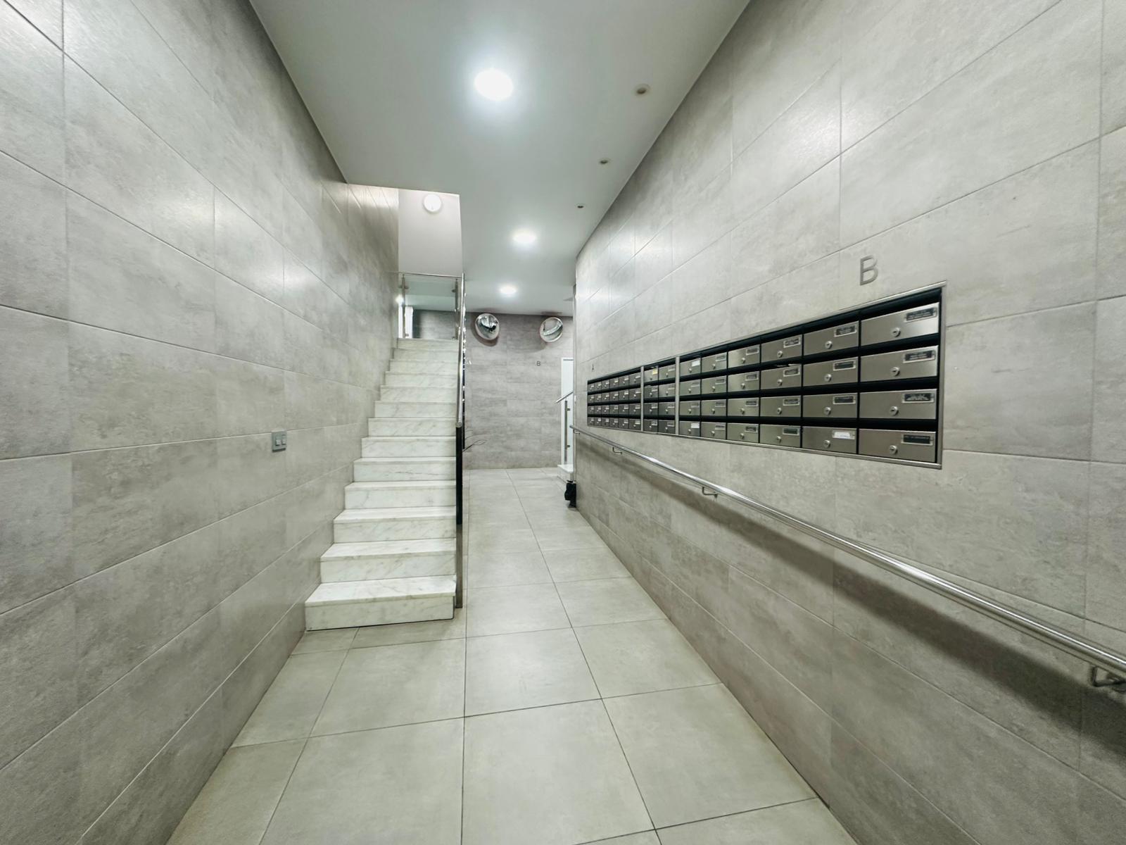 Imagen 19 Piso en venta en Valencia / Frente al parque Reverendo José Pinazo