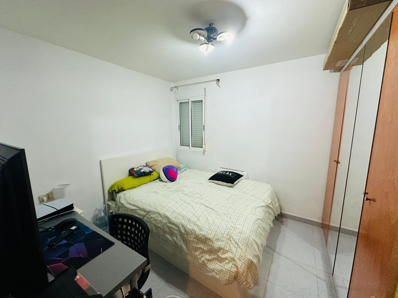 Imagen 4 Piso en venta en Valencia / Frente al parque Reverendo José Pinazo