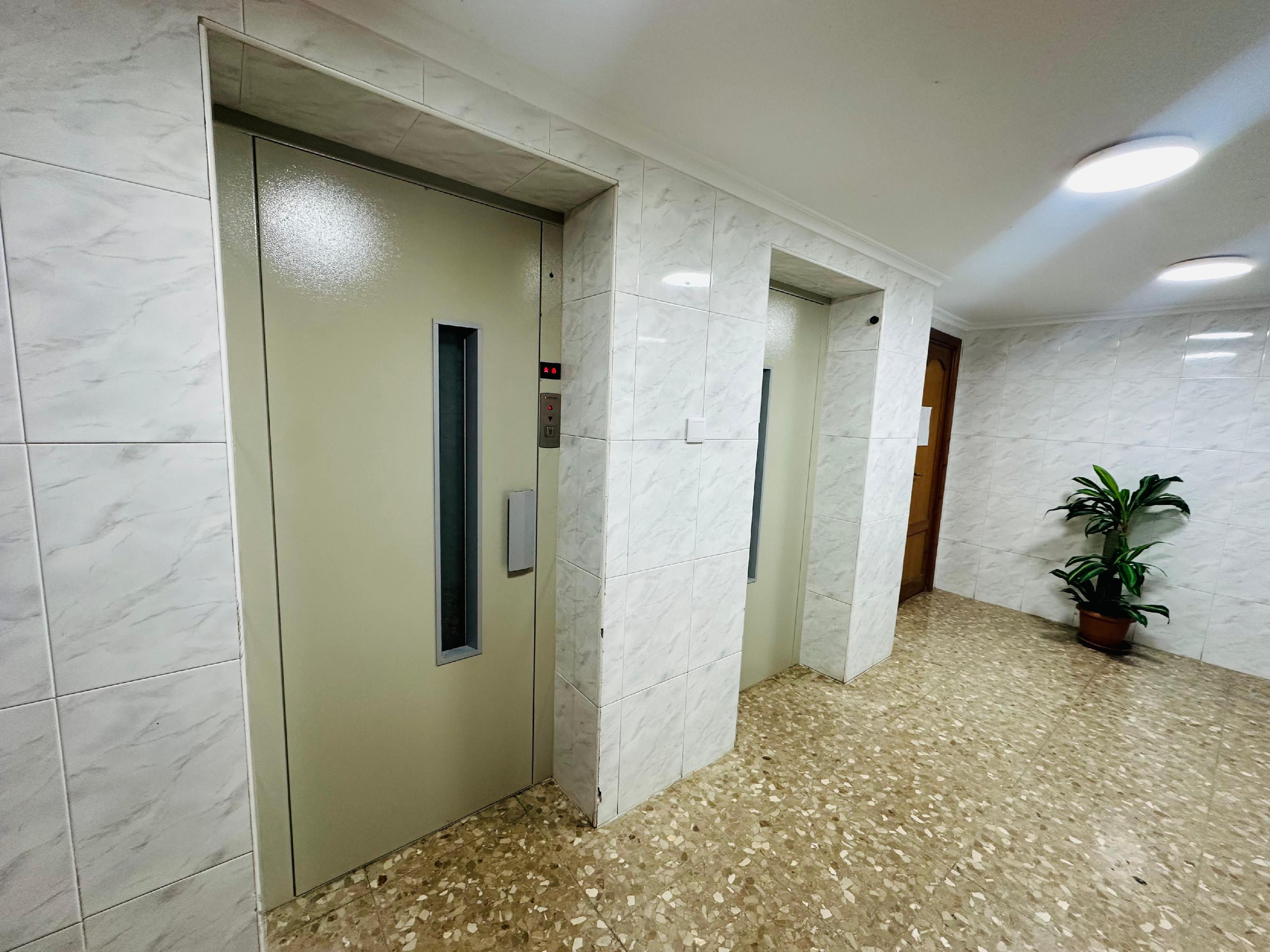 Imagen 29 Piso en venta en Valencia / Junto al Parque de Benicalap