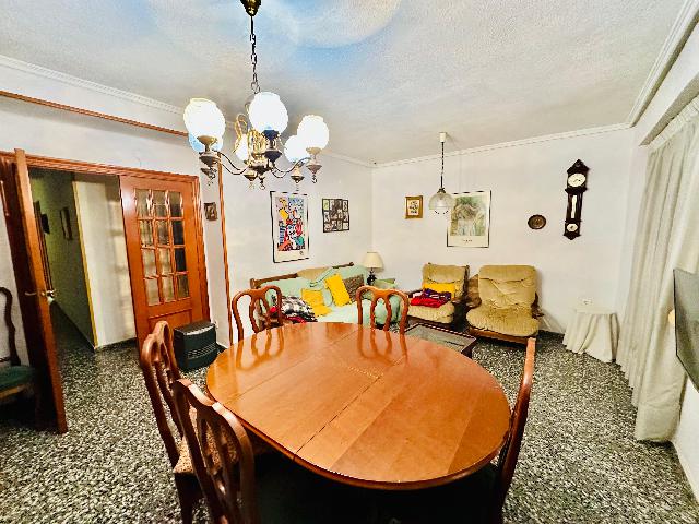 Imagen 1 Inmueble 300355 - Piso en venta en Valencia / Junto al IES Malilla